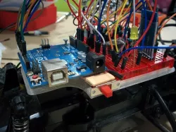 chasis para arduino y breadboard + soporte sensor ultrasonido