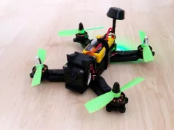 Double Decker V3 200 FPV racer for 2204 motors