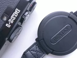 Pentax MX-1 lens cap holder
