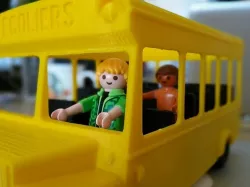 Playmo school bus
