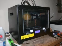 1/4" Plexiglass Clip for Monoprice Dual Extrusion 3d printer