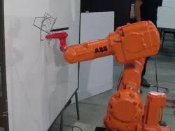 Dynamic Marker and Eraser tool for industrial robot