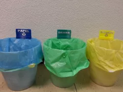 Recycling Signs For Standard Trash Can (In Spanish)