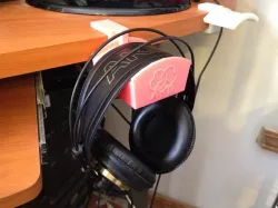 Headphone Hanger - Universal - Fits Any Desk/Table/Shelf