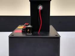 Light box for LED photoelectric effect apparatus lab