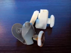 Lower roller shower