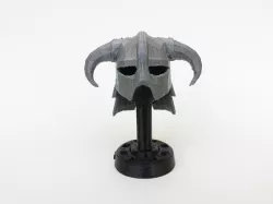 Dovahkiin's iron helmet - The elder scrolls Skyrim