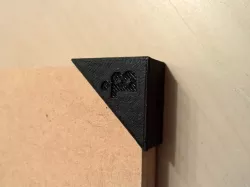 Fixation pour plaque de medium sur plateau alu.