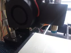 Quick-detachable inductive sensor holder