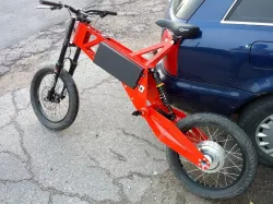Electric moped with aluminium monocoque