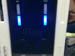 iRig Pro Duo Mic Stand Holder