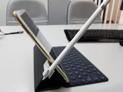 Apple Pencil Holder for Smart Keyboard