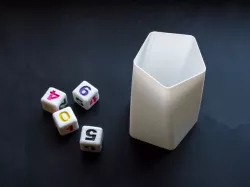 Simple dice cup