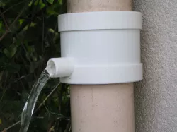 Gutter drain / Rain barrel diverter