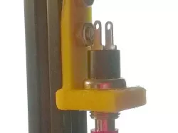 MakerBeam push button holder