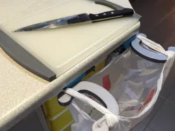 Countertop Collapsible Trash Bag Holder