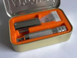 DE3P2S Double Edge Razor Altoids Insert