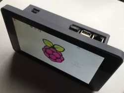 Raspberry Pi 7" Touchscreen Super Awesome Portable