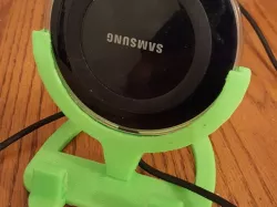 Galaxy S6 Wireless charger expanded for large cases