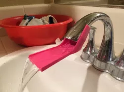 Children's handwashing spout extender