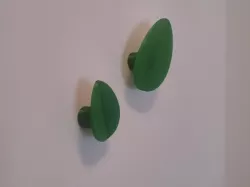 Leaf wall coat hook