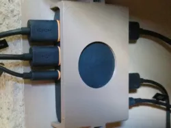 Vive Linkbox wall mount