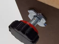 Ajutables feet 3D printer tray