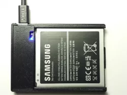 Galaxy S4 battery charger / Batterie Ladestation