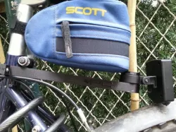 Bike accessories holder extension / Extension de support d'accessoires pour vélo
