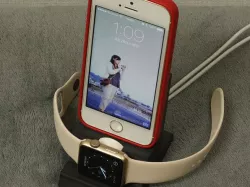 iPhone/AppleWatch stand