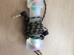 Earbuds cable organizer