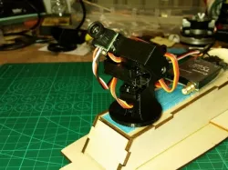Easy small compact strong pan tilt
