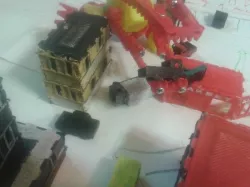 Gigantic MONSTER Robot Rampages CITY - HO Miniature Parts Kit