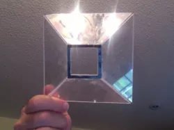 Hologram Viewer Lens Shoe 3x3 cm for Tablet or Laptop