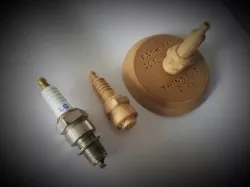 LG F7TC Sparkplug for Trophy