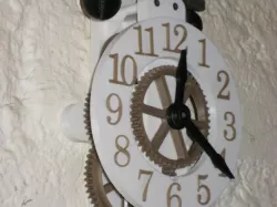 Olde-worlde Weight Clock - Revised
