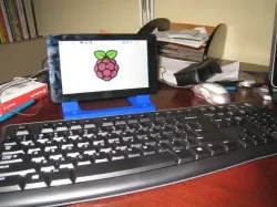 Raspberry Pi 7" Display Stand