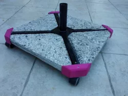 corners umbrella holder on wheels