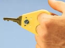 Key Turner/Plug Puller assistant device