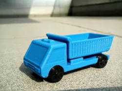 Dumper/tipper truck