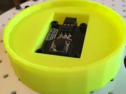 RobotGeek Pushbutton Drink Holder