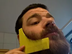 Beard shaping tool