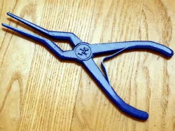 HingePliers (a metamaterials experiment)
