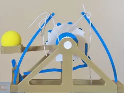 A version of Leonardo Da Vinci's catapult design