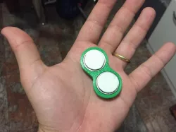 fidget spinner for people with short fingers