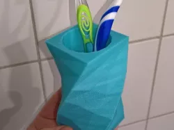 Low Poly Toothpaste holder