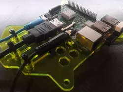 Raspberry Pi B+ / 2 / 3 / 3B+ Acryl (3mm) Vesa Mount (100x100mm)