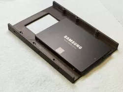 SSD 2.5" to 3.5" adapter