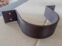 Flexible downspout bracket