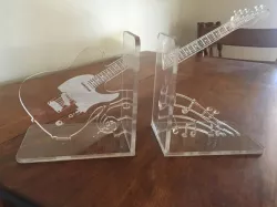 Guitar bookends
